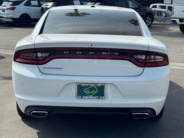 2022 Dodge Charger SXT photo 3