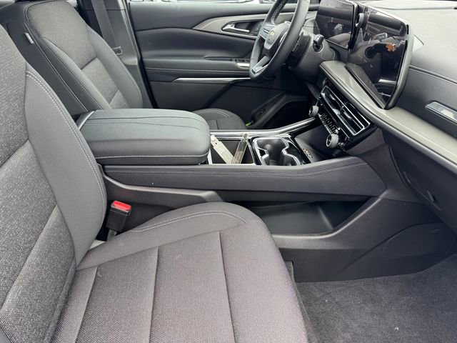 2026 Chevrolet Traverse LT photo 6