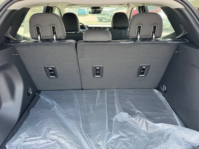 2027 Chevrolet Bolt LT - Photo 10