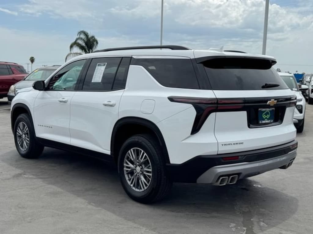 Used 2026 Chevrolet Traverse LT SUV