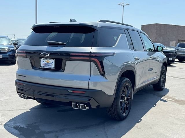 2026 Chevrolet Traverse LT photo 4