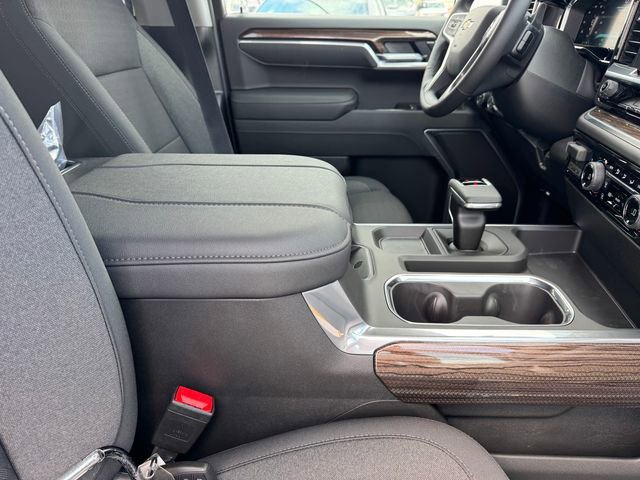 2026 Chevrolet Silverado 1500 LT photo 6