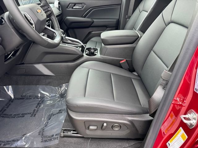 2026 Chevrolet Colorado LT - Photo 13