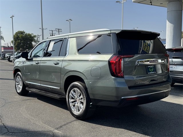 2023 Gmc Yukon XL SLT photo 2
