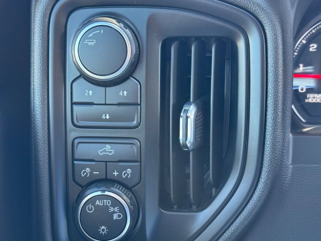 2024 Chevrolet Silverado 2500HD Custom - Photo 23