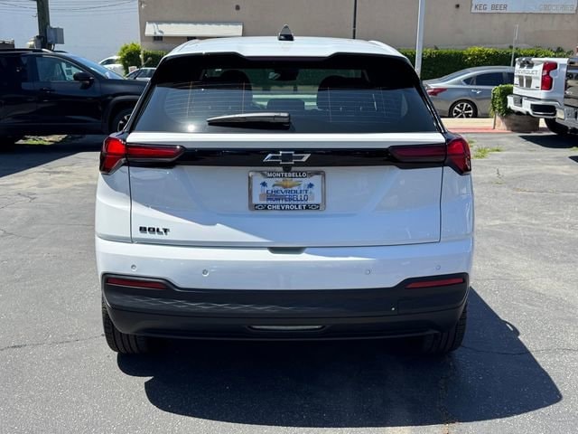 2027 Chevrolet Bolt LT photo 4