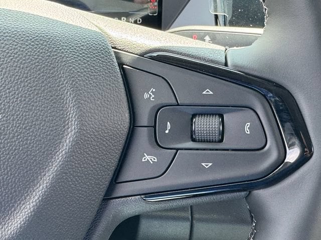 2027 Chevrolet Bolt LT - Photo 17