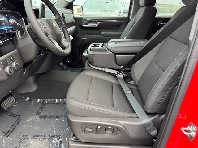 2025 Chevrolet Silverado 1500 LT - Photo 13