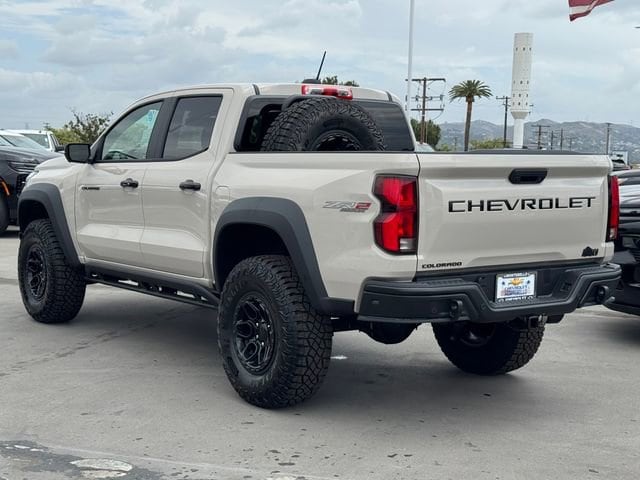 2026 Chevrolet Colorado ZR2 photo 2