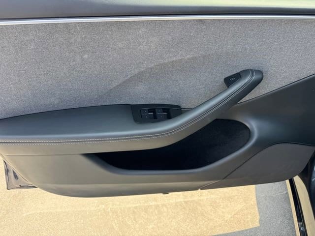 2025 Tesla Model 3 Long Range - Photo 14