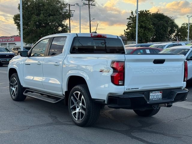 2023 Chevrolet Colorado Z71 photo 2