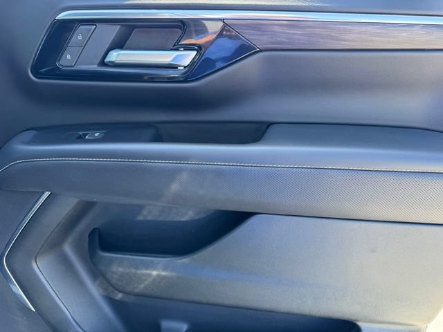 2025 Chevrolet Suburban Premier - Photo 7
