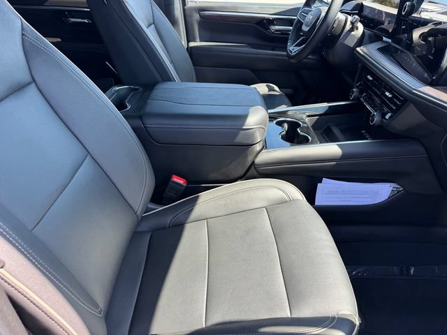 2025 Chevrolet Suburban Premier - Photo 6