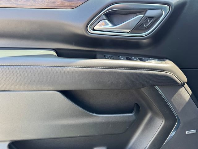 2024 Chevrolet Suburban Premier - Photo 18