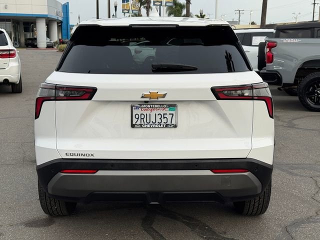 2025 Chevrolet Equinox LT photo 4
