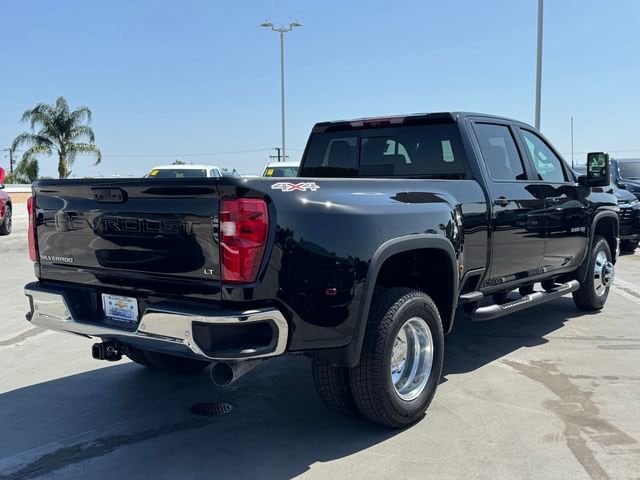 2026 Chevrolet Silverado 3500 HD LT DRW photo 4
