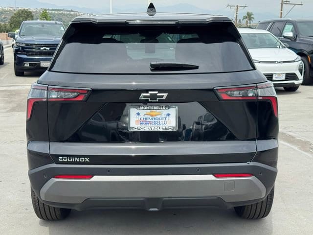 2026 Chevrolet Equinox LT photo 4