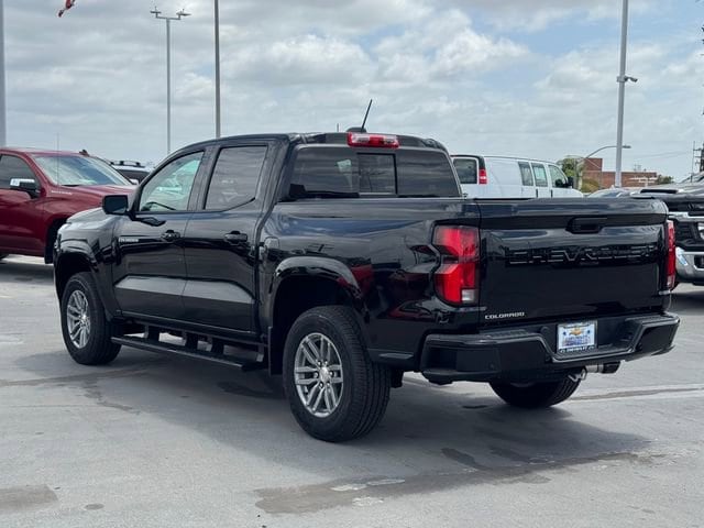 2026 Chevrolet Colorado LT photo 2