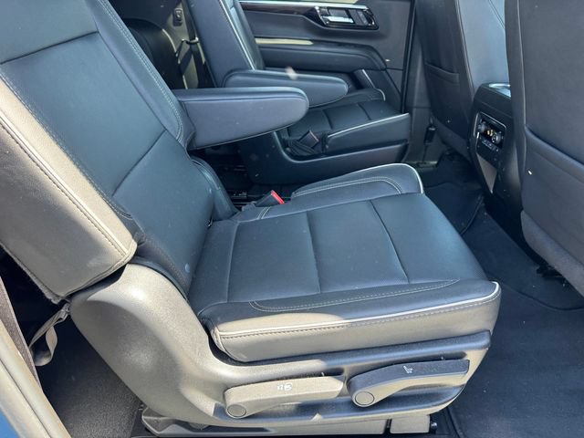 2025 Chevrolet Suburban Premier - Photo 9