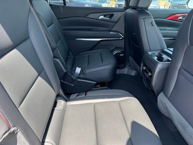 2026 Chevrolet Traverse Z71 photo 3