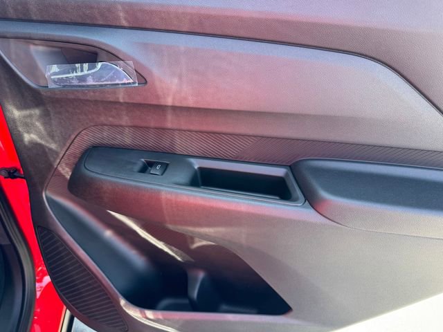 2027 Chevrolet Bolt RS - Photo 9