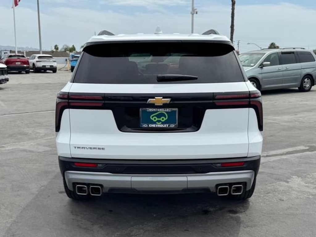 Used 2026 Chevrolet Traverse LT SUV