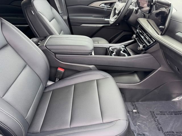 2026 Chevrolet Traverse LT photo 6