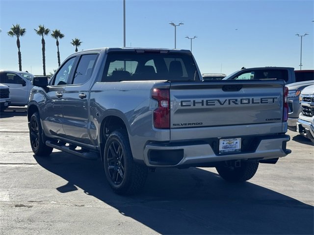 2026 Chevrolet Silverado 1500 Custom photo 2