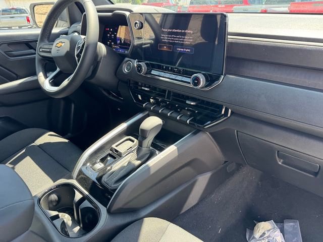 2026 Chevrolet Colorado WT photo 5