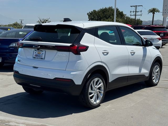 2027 Chevrolet Bolt LT photo 4