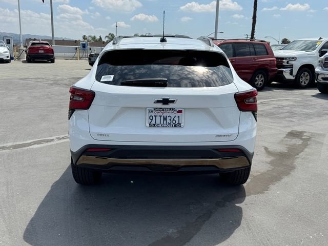 2025 Chevrolet Trax Activ photo 4