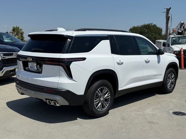 2026 Chevrolet Traverse LT photo 4