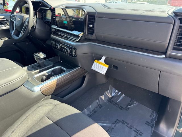 2026 Chevrolet Silverado 1500 LT photo 5