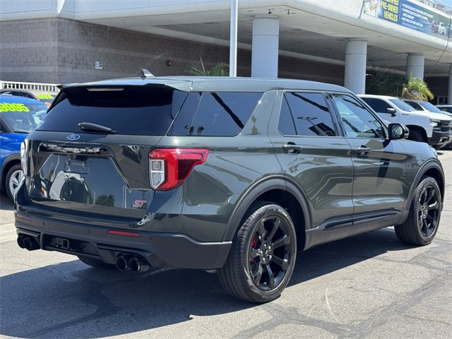 2022 Ford Explorer ST photo 4