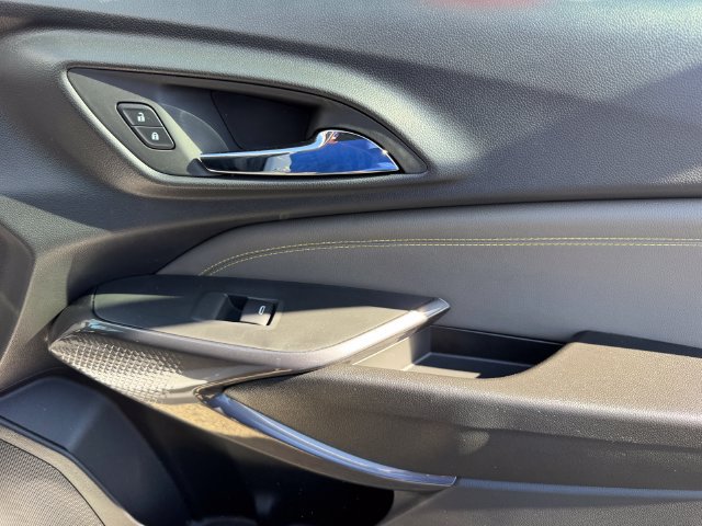 2026 Chevrolet Trax Activ - Photo 7