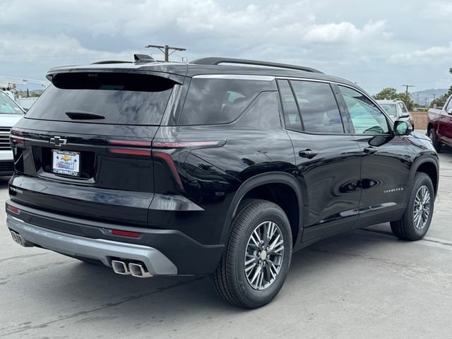 2026 Chevrolet Traverse LT photo 4