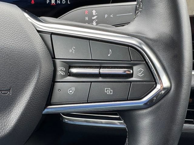 2025 Chevrolet Equinox LT - Photo 18