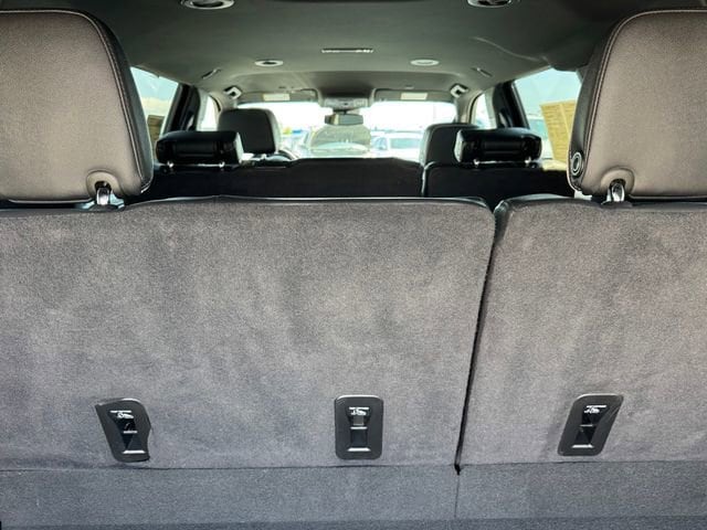 2024 Chevrolet Suburban Premier - Photo 10