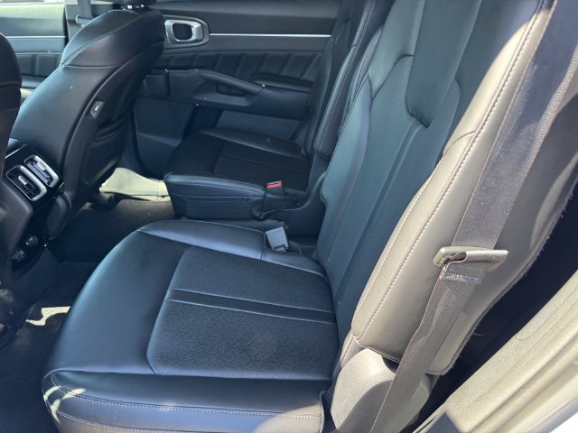 2022 Kia Sorento SX - Photo 10