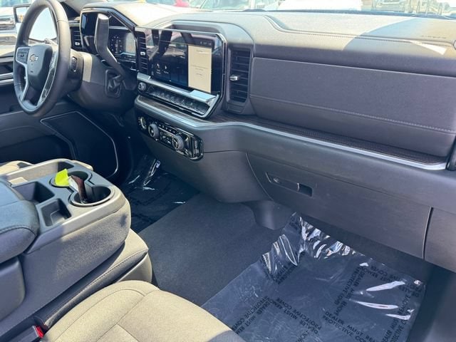 2022 Chevrolet Silverado 1500 LT - Photo 6