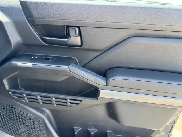 2026 Toyota Tacoma SR5 - Photo 7