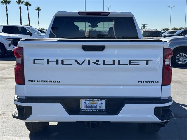 2025 Chevrolet Silverado 1500 Custom photo 3