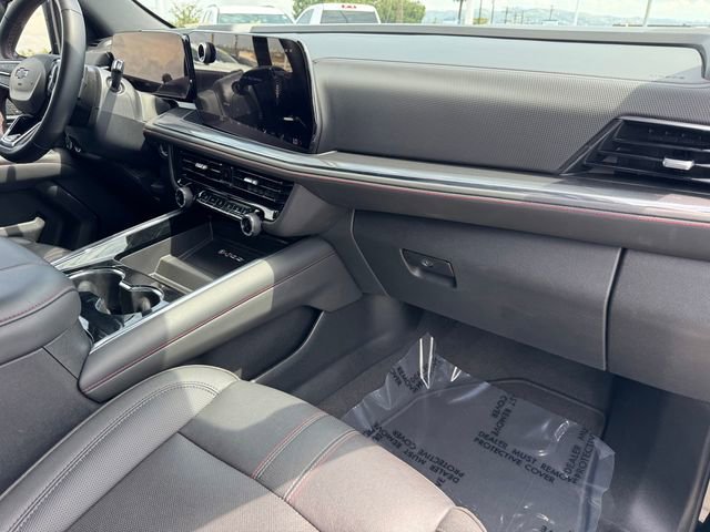 2025 Chevrolet Suburban RST photo 6