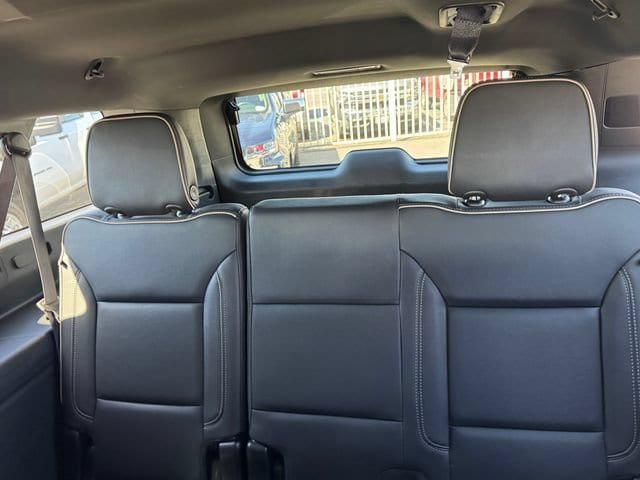 2024 Chevrolet Suburban Premier - Photo 12