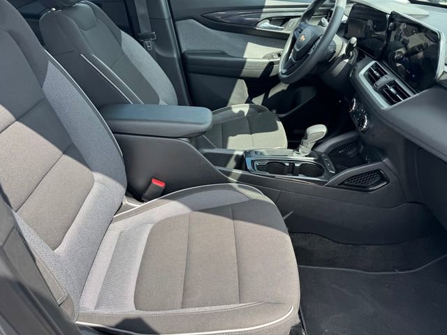 2025 Chevrolet Trailblazer LS - Photo 6