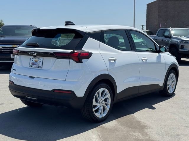 2027 Chevrolet Bolt LT photo 5
