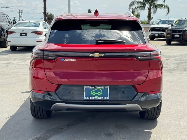 2025 Chevrolet Equinox EV LT photo 4