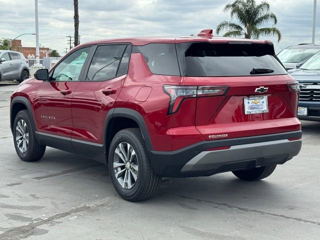 2026 Chevrolet Equinox LT photo 2