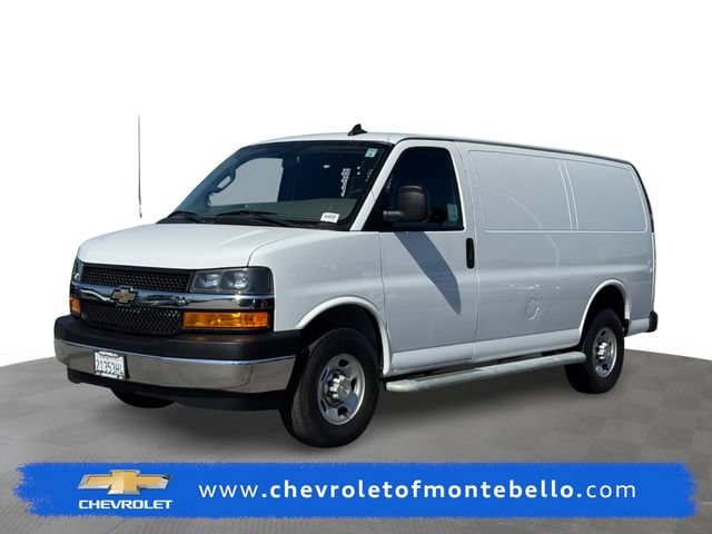 2023 Chevrolet Express 2500 Work Van HD's photo