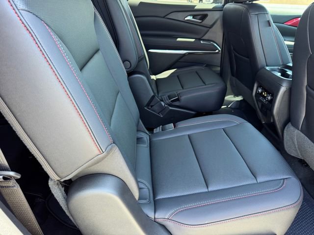 2026 Chevrolet Traverse Z71 photo 3